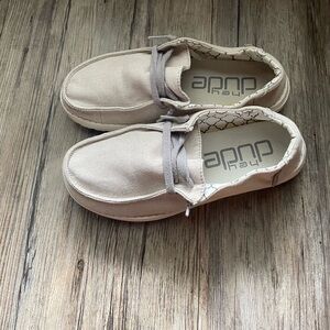 Hey Dude Wendy Cream Casual Shoes Excellent Condition sz 5